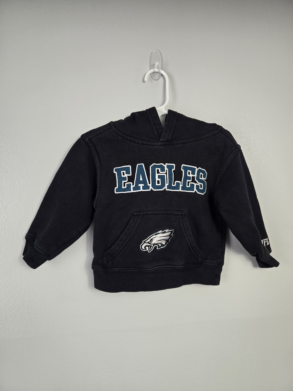 NFL Team Apparel Philadelphia Eagles Toddler Kids Black Pullover Hoodie Size 2T